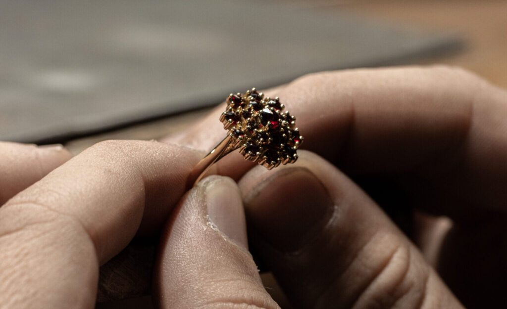 bague de fiançailles, bijou personnalisé, bijou personnalisable, bijou sur mesure, créateur de bijou français, thea jewelry